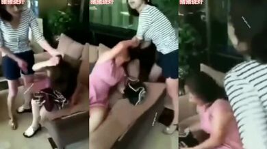 抓奸集锦-特精甄选第一现场街头扭打吃瓜围观 赤裸裸床上被逮还有被割屌的 各色良家女神狼狈瞬间 (169)